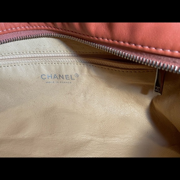 Auth Chanel Luxury Ligne Salmon Bowler Handbag - Picture 4 of 11